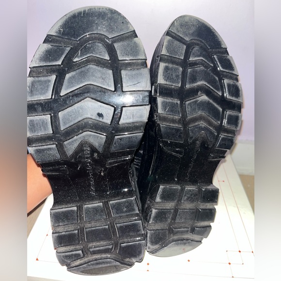 Velvet & Patent Leather Alexander McQueen Boots - Picture 5 of 6